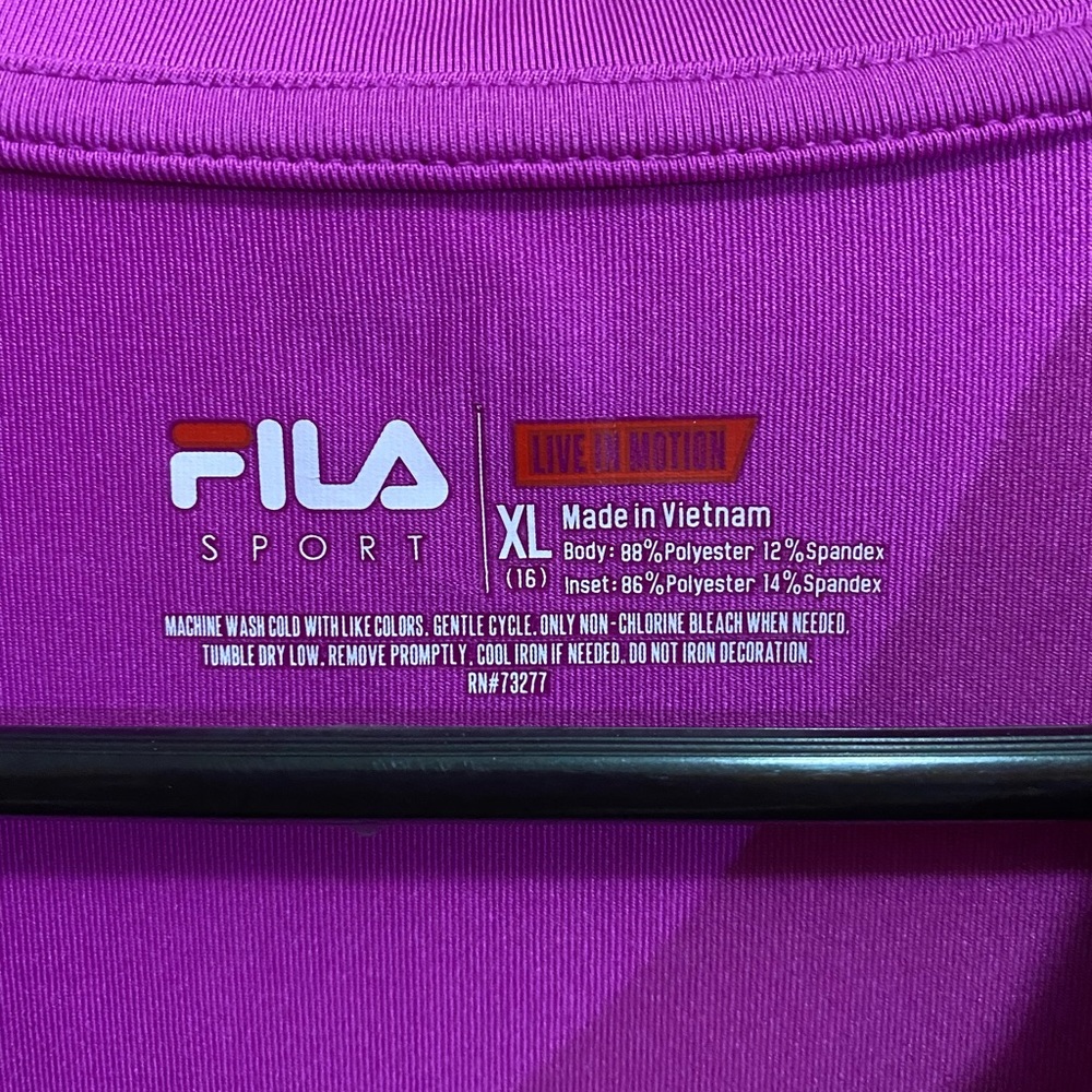 5/$25 Fils Long Sleeve - Picture 4 of 4